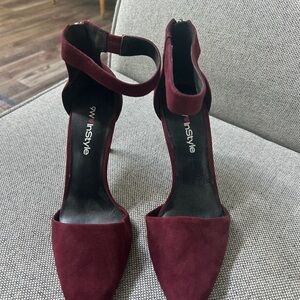 Women's Burgundy Heels